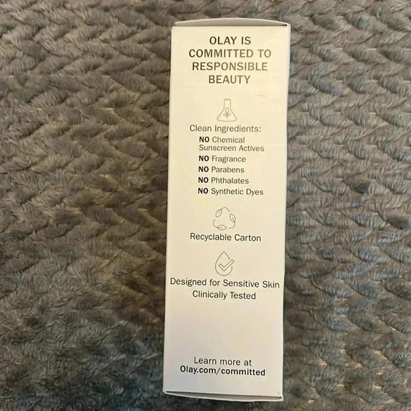 NWT Olay sensitive mineral sunscreen SPF 30 fragrance free pump zinc oatmeal - Picture 3 of 5